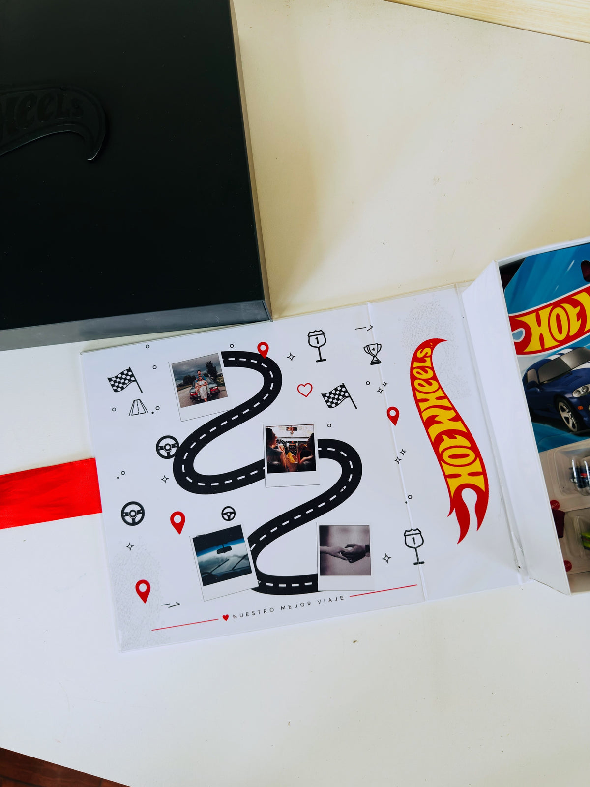Book Hot Wheels